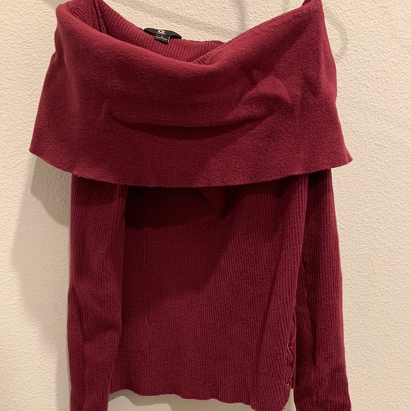 Red, off-the-shoulder sweater - Picture 2 of 5